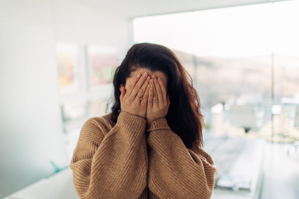 نشانه های اعتماد به نفس پایین