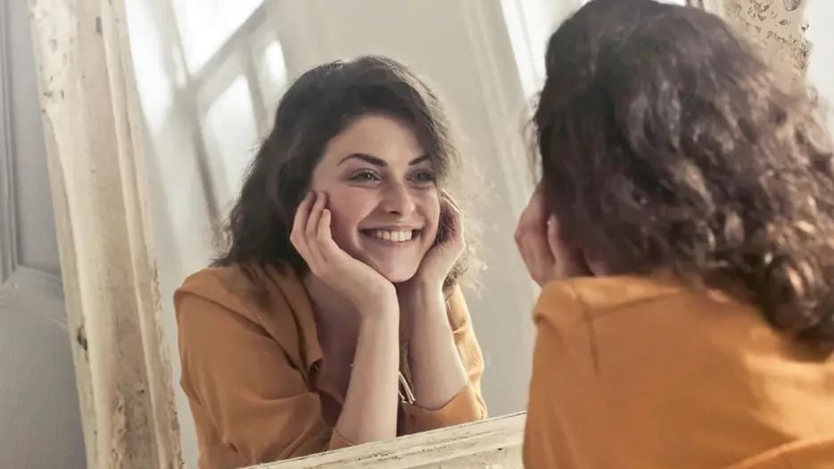 نشانه‌های اعتماد به نفس بالا
